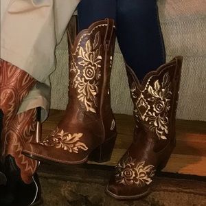 Ariat cowboy boots